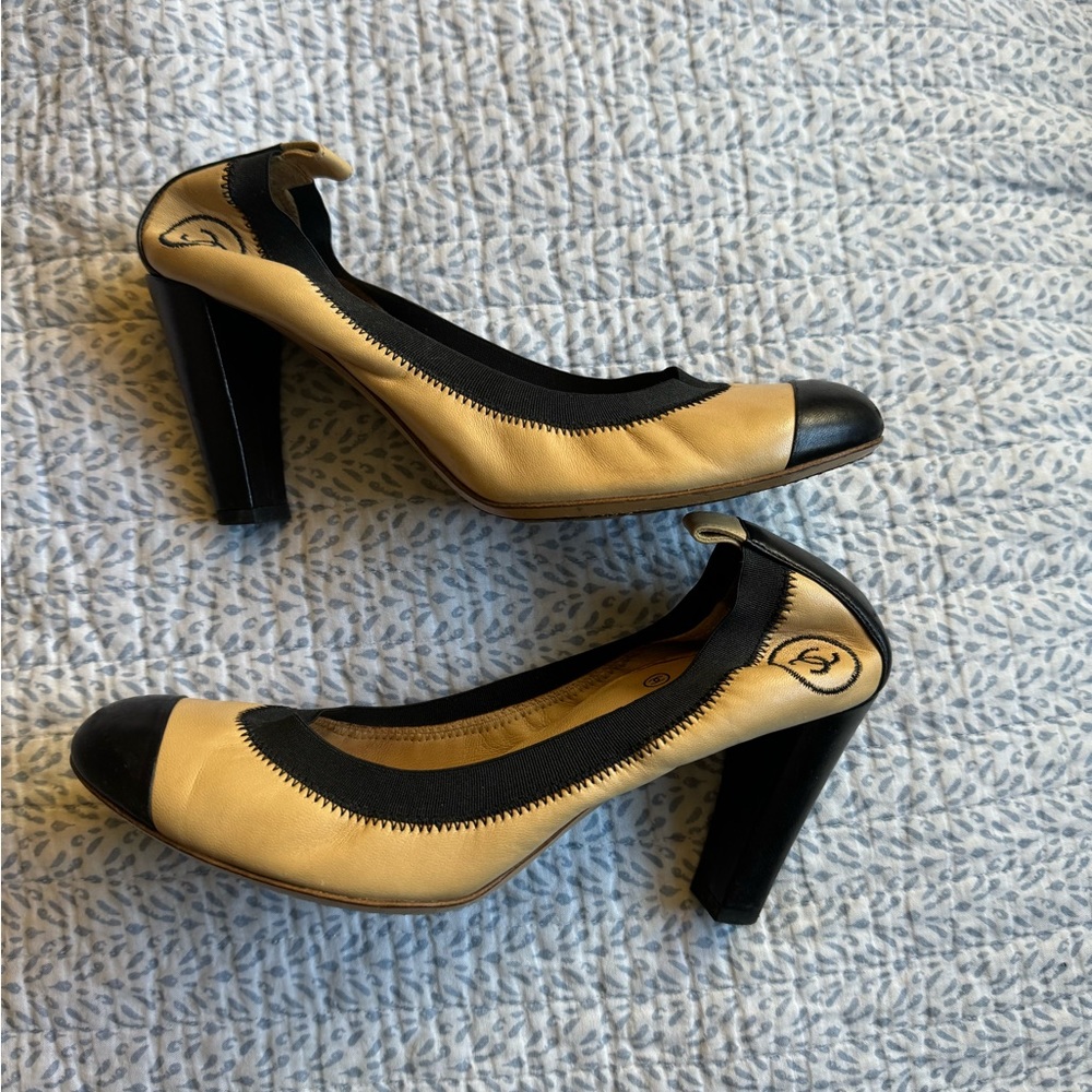 Chanel spirit stretch pumps size 39!
